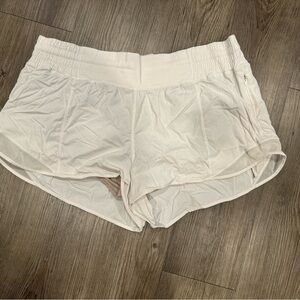 Lululemon Hotty Hot Shorts Low Rise 2.5”